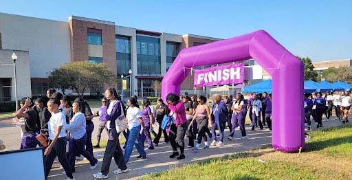 Community members participate in Lupus Foundation Walk.