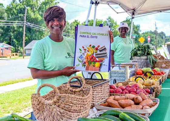 Darlene Williams Roberts at the Crawford County Health Department, WIC Office, farmers market.