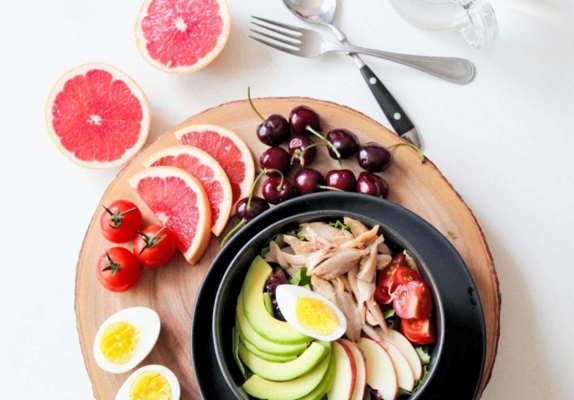 Plate of healthy foods.