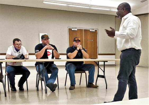LUCE research assistant Darrell Martin Sr. facilitates a meeting to strengthen police and community partnerships.